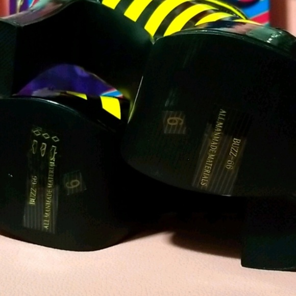 Funtasma Bumblebee Platform Heels - Picture 3 of 6